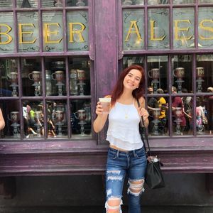 Meet your Posher, Cecilia